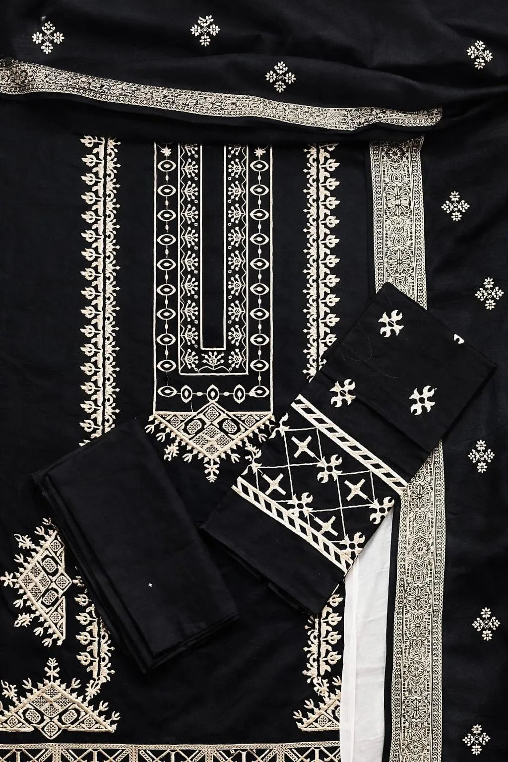 Black Embroidery Lawn 3 Pcs Suit